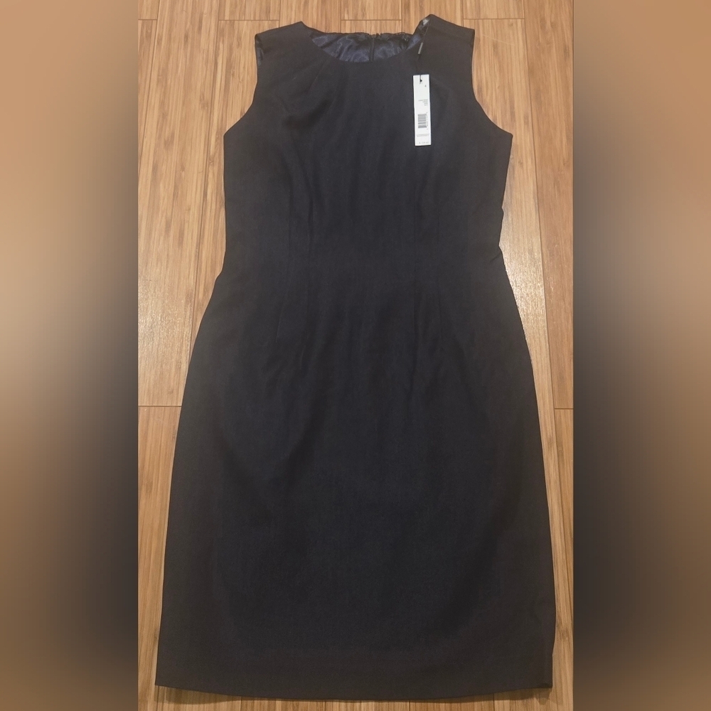 NWT T Tahari Elegant Blue Sleeveless Dress